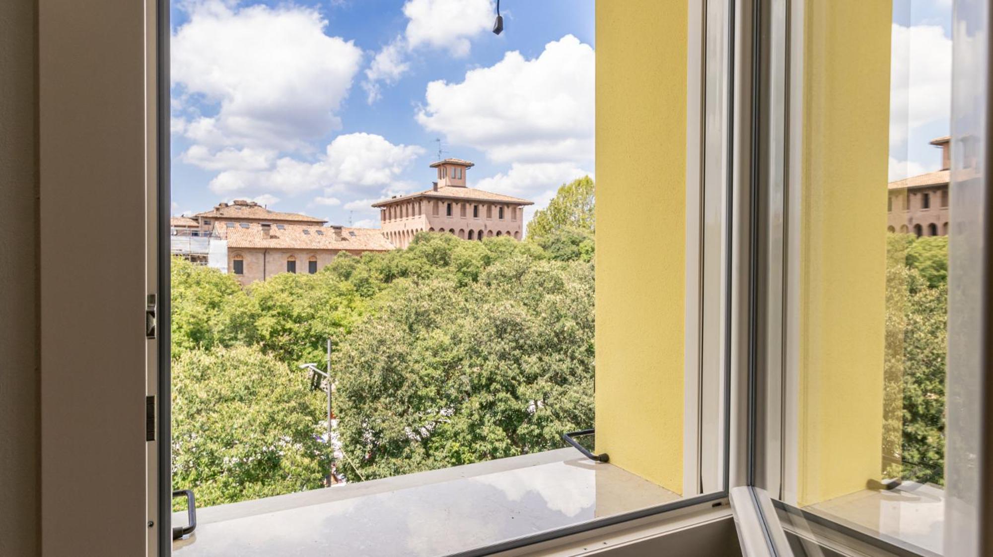 Apartamento Le Stanze Dei Pico Wi-Fi, Netflix E Una Terrazza Unica Sul Tetto Mirandola Exterior foto